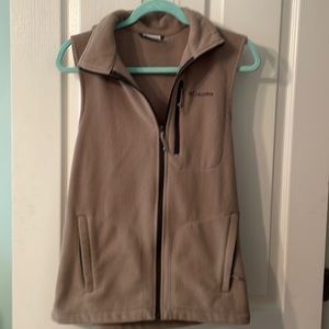 Columbia vest size men’s small